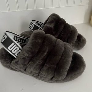 Ugg fluff slipper